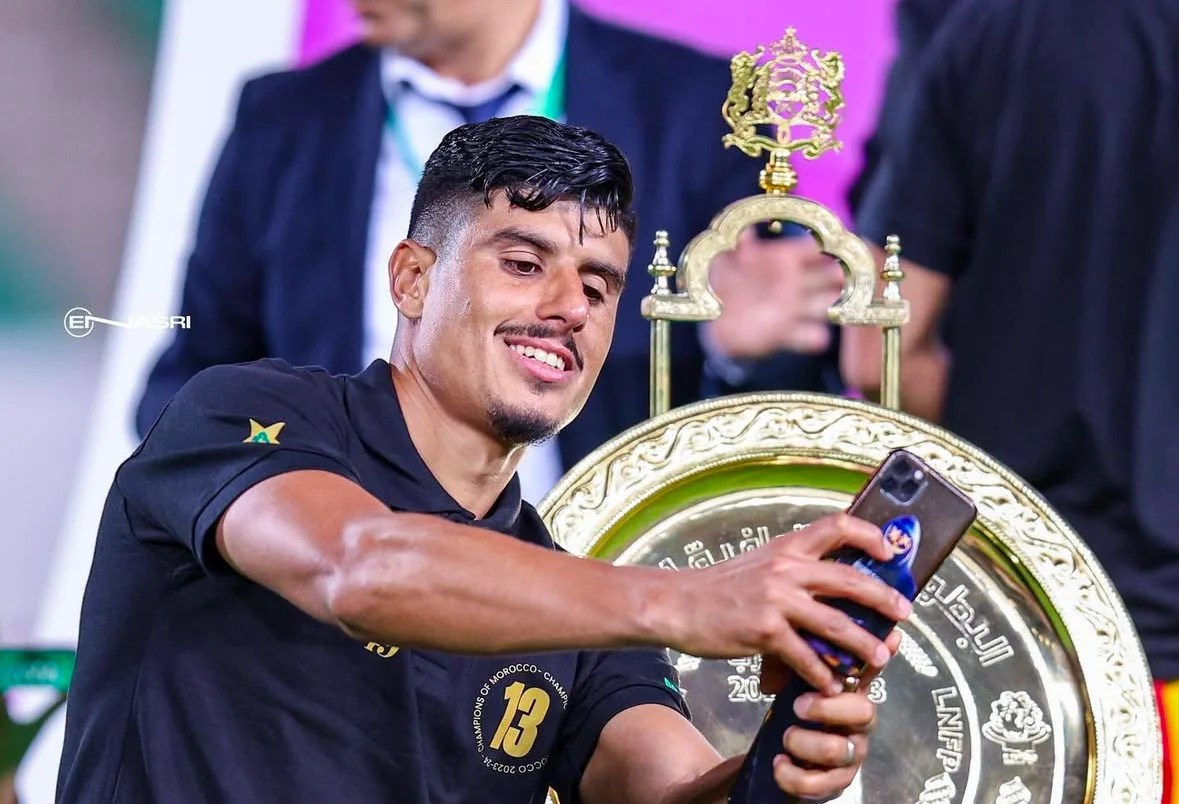 خفيفي يجلب عرض مالي للرجاء ويطالب بتسريحه