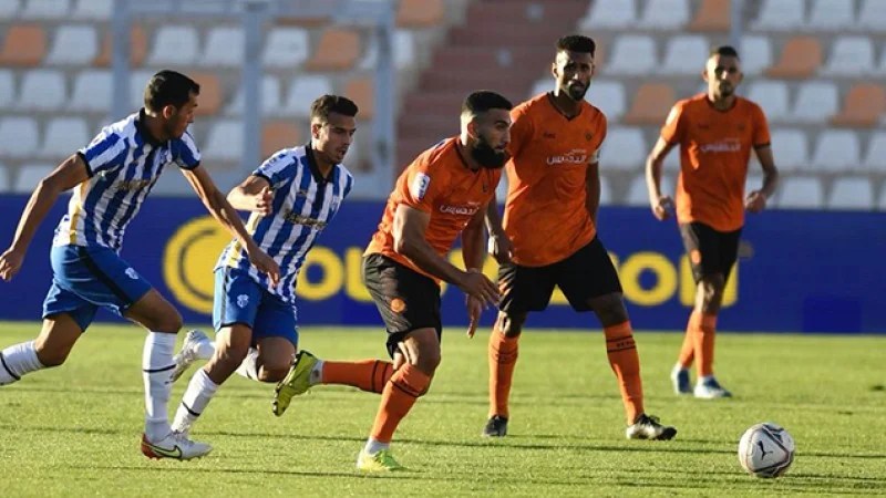 نهضة بركان يدافع عن صدارته أمام اتحاد طنجة