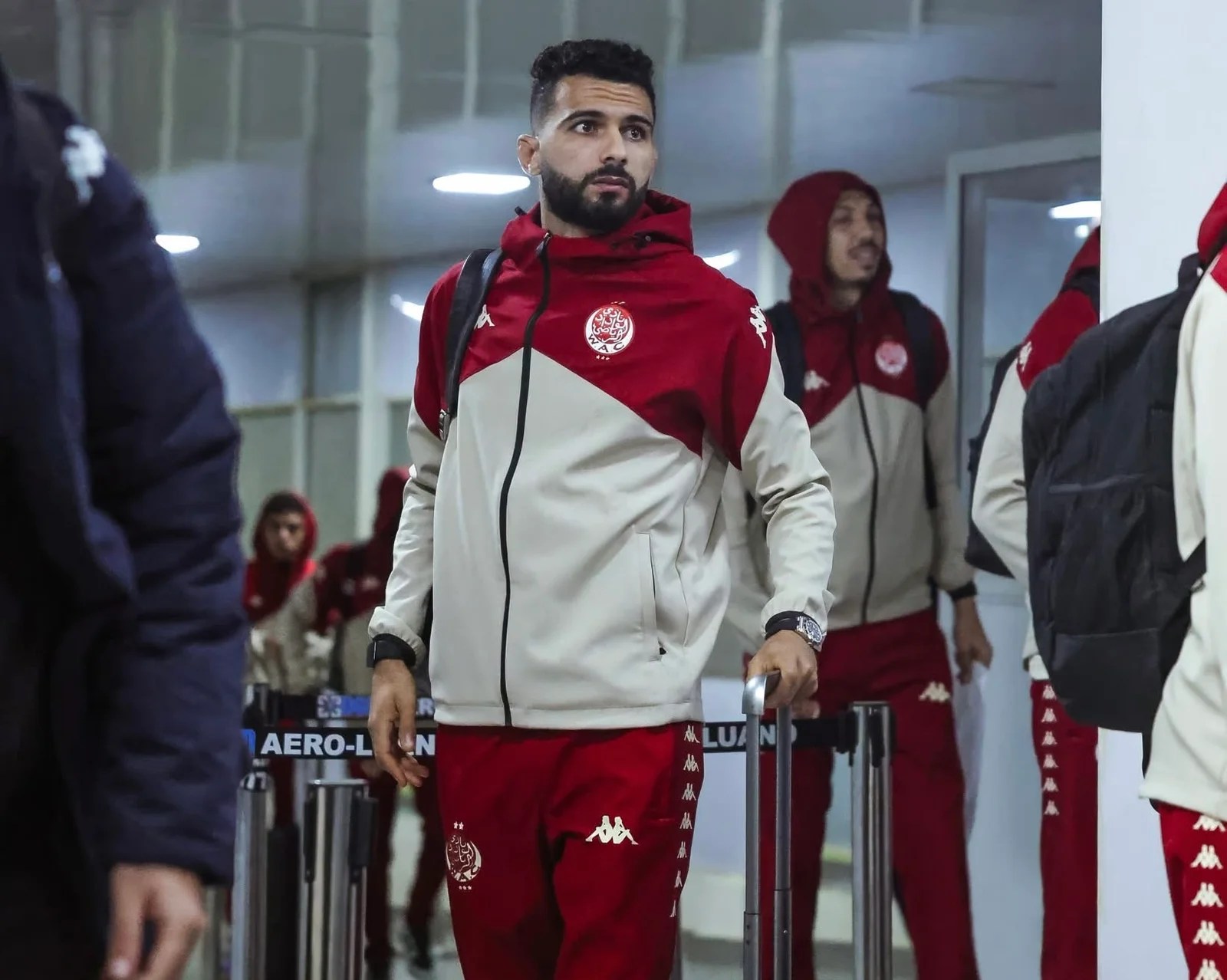 بعثة الوداد تصل إلى لوبومباشي تأهبا لمواجهة مانيما الكونغولي في كأس الكونفدرالية
