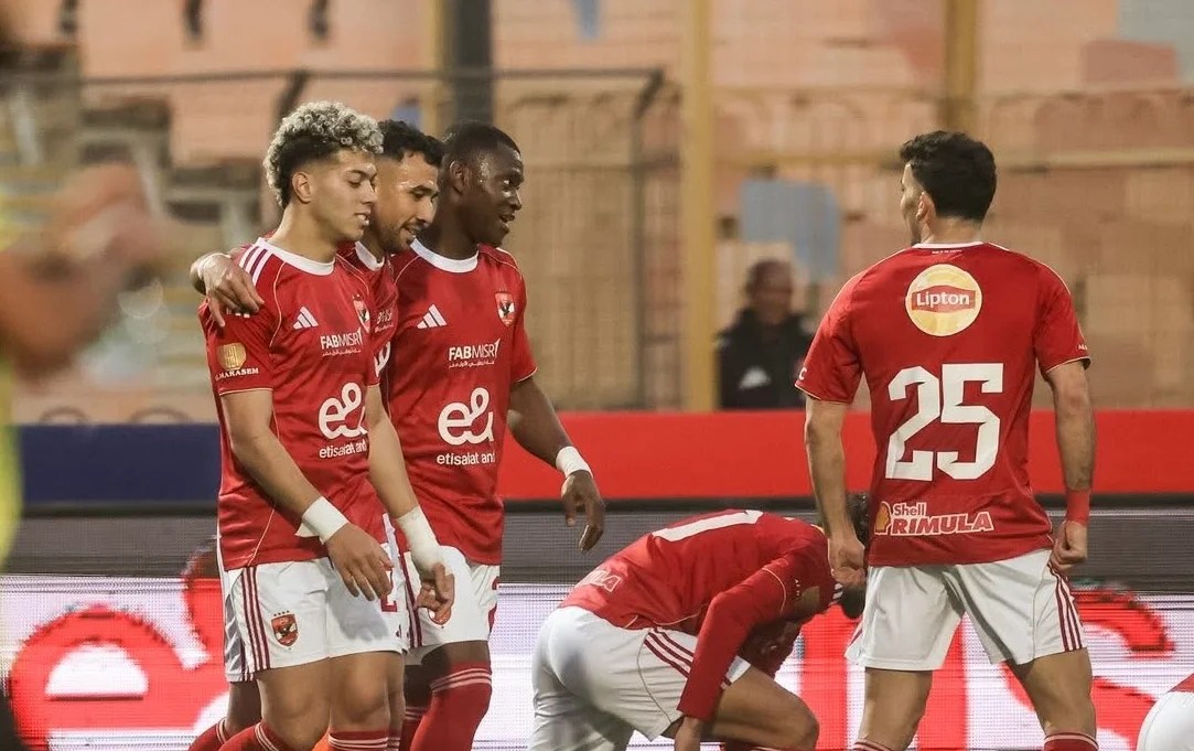 الأهلي المصري يخسر نجومه الثلاثة قبل لقاء الجيش الملكي