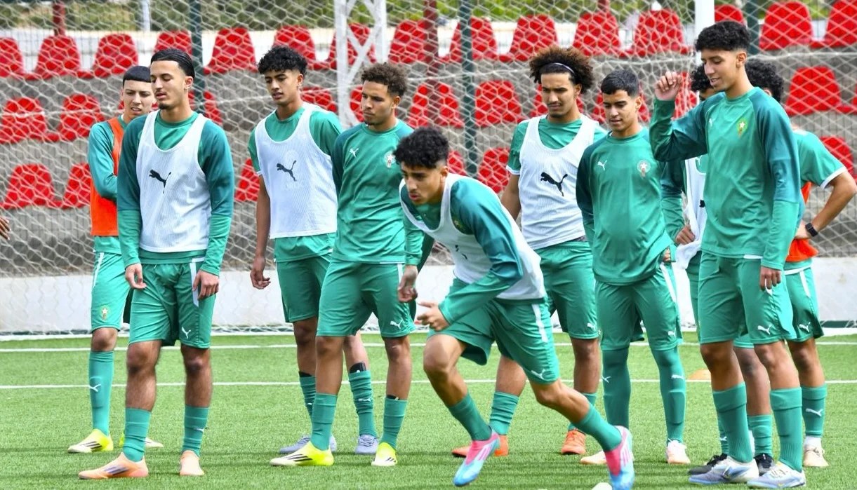 المنتخب الوطني يواصل تحضيراته لمواجهة نظيره المصري