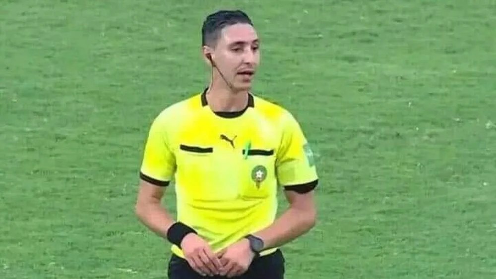 أمين المعطاوي يقود مباراة الوداد الرياضي وحسنية أكادير أمين المعطاوي يقود مباراة الوداد الرياضي وحسنية أكادير