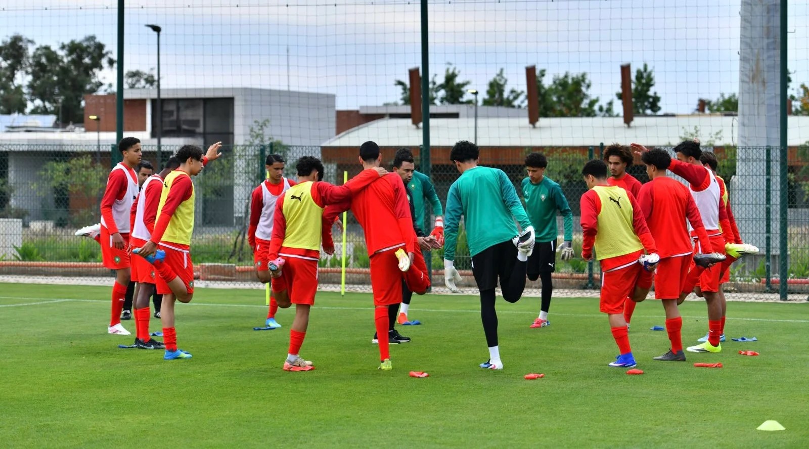 المنتخب الوطني يواصل تدريباته استعدادا لمواجهة نظيره السينغالي