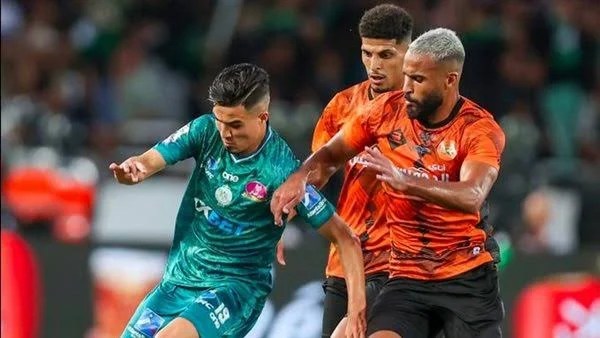 قمة ساخنة بين الرجاء ونهضة بركان في البطولة الإحترافية