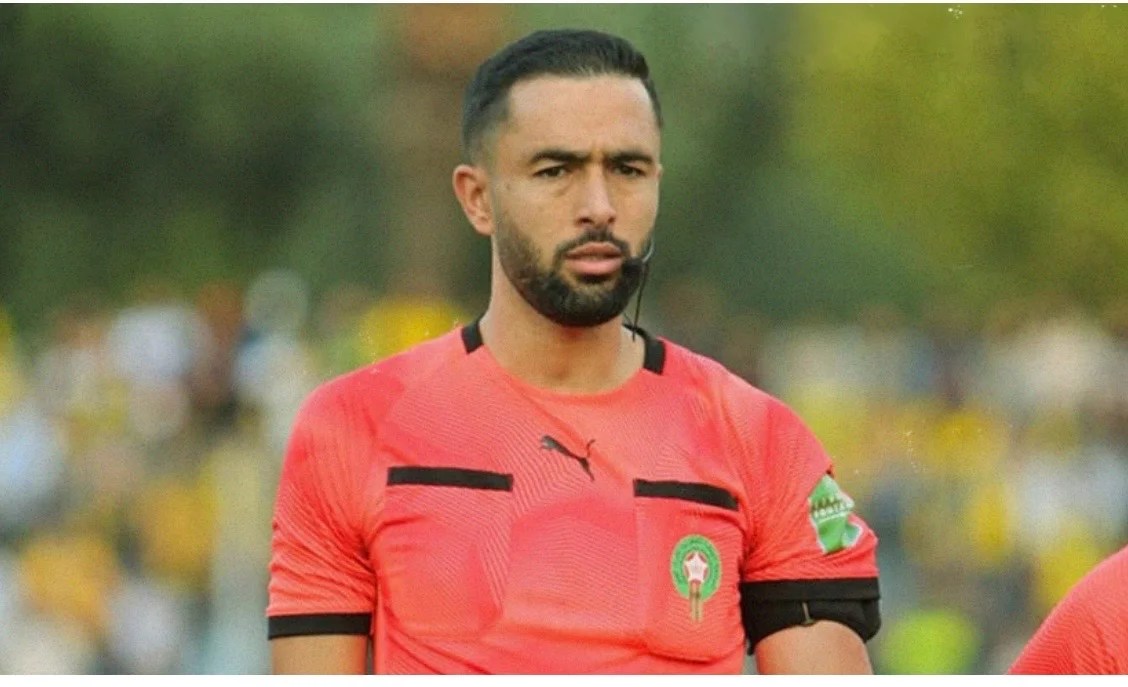 أشرف برادة يقود الدربي الوجدي بين المولودية والاتحاد الإسلامي