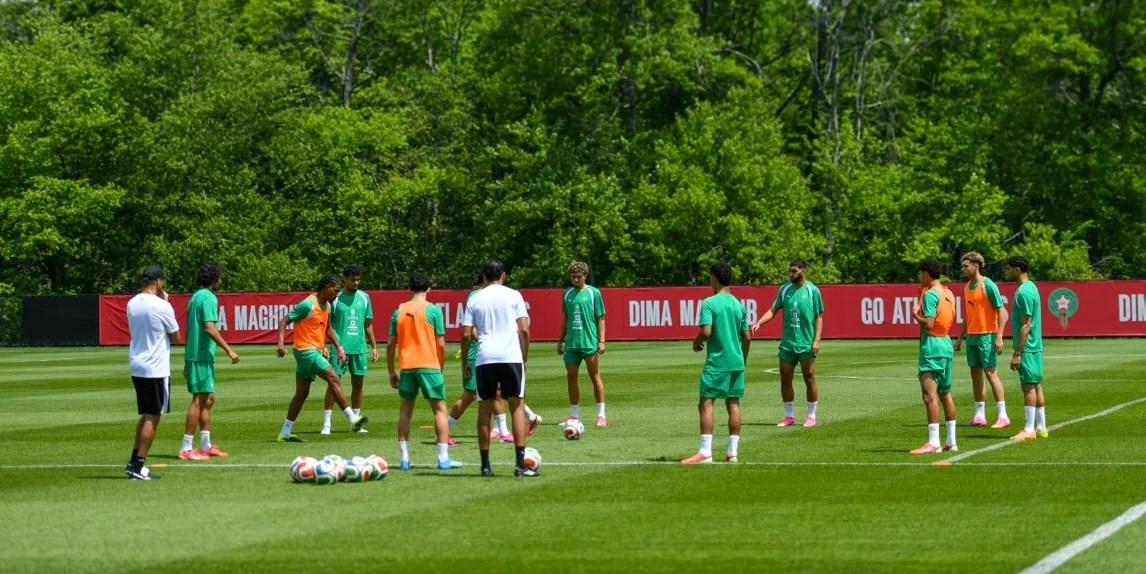 المنتخب الوطني يستأنف تدريباته استعدادا لمواجهة البرازيل في المونديال