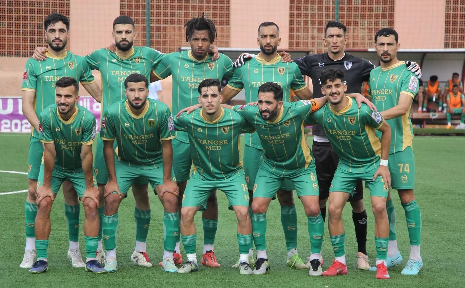 قمة ساخنة بين المغرب التطواني وأمل تزنيت على بطاقة الصعود قمة ساخنة بين المغرب التطواني وأمل تزنيت على بطاقة الصعود