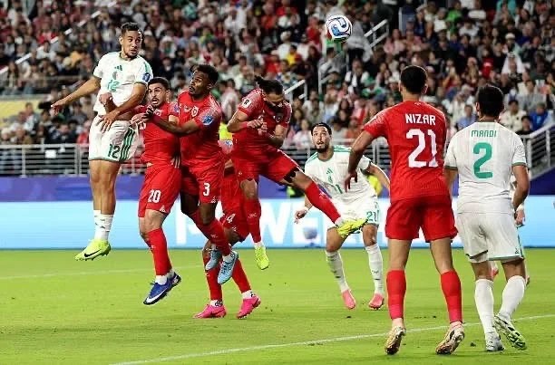 المنتخب الجزائري يقلب الطاولة على نظيره الأردني المنتخب الجزائري يقلب الطاولة على نظيره الأردني