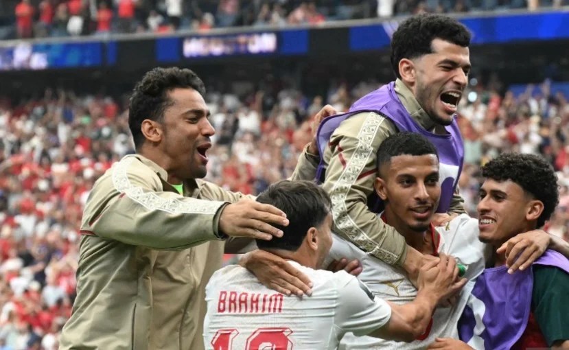 المنتخب المغربي يقسو على كندا ويتأهل لربع نهائي كأس العالم المنتخب المغربي يقسو على كندا ويتأهل لربع نهائي كأس العالم