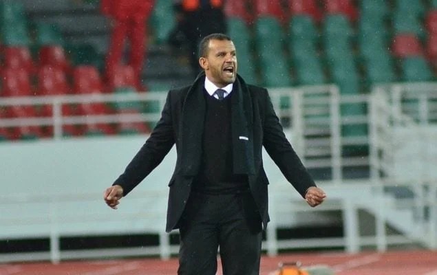 هشام الإدريسي يقترب من تدريب الجيش الملكي هشام الإدريسي يقترب من تدريب الجيش الملكي