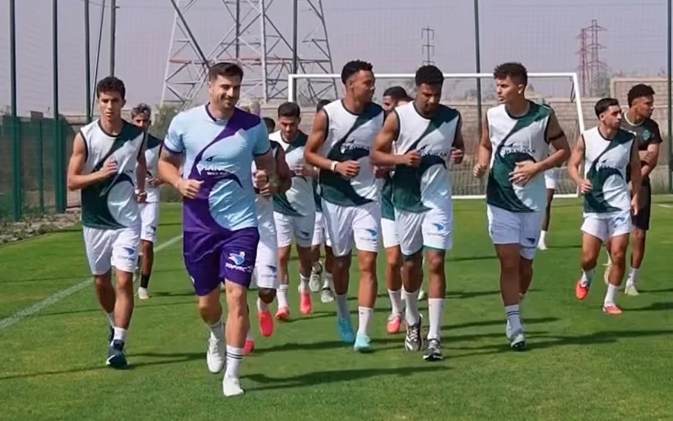 الرجاء يستأنف تدريباته استعدادا للموسم الرياضي الجديد الرجاء يستأنف تدريباته استعدادا للموسم الرياضي الجديد