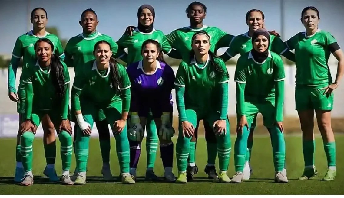 الرجاء الرياضي يعلن نهاية عقود 16 لاعبة من فريق السيدات الرجاء الرياضي يعلن نهاية عقود 16 لاعبة من فريق السيدات