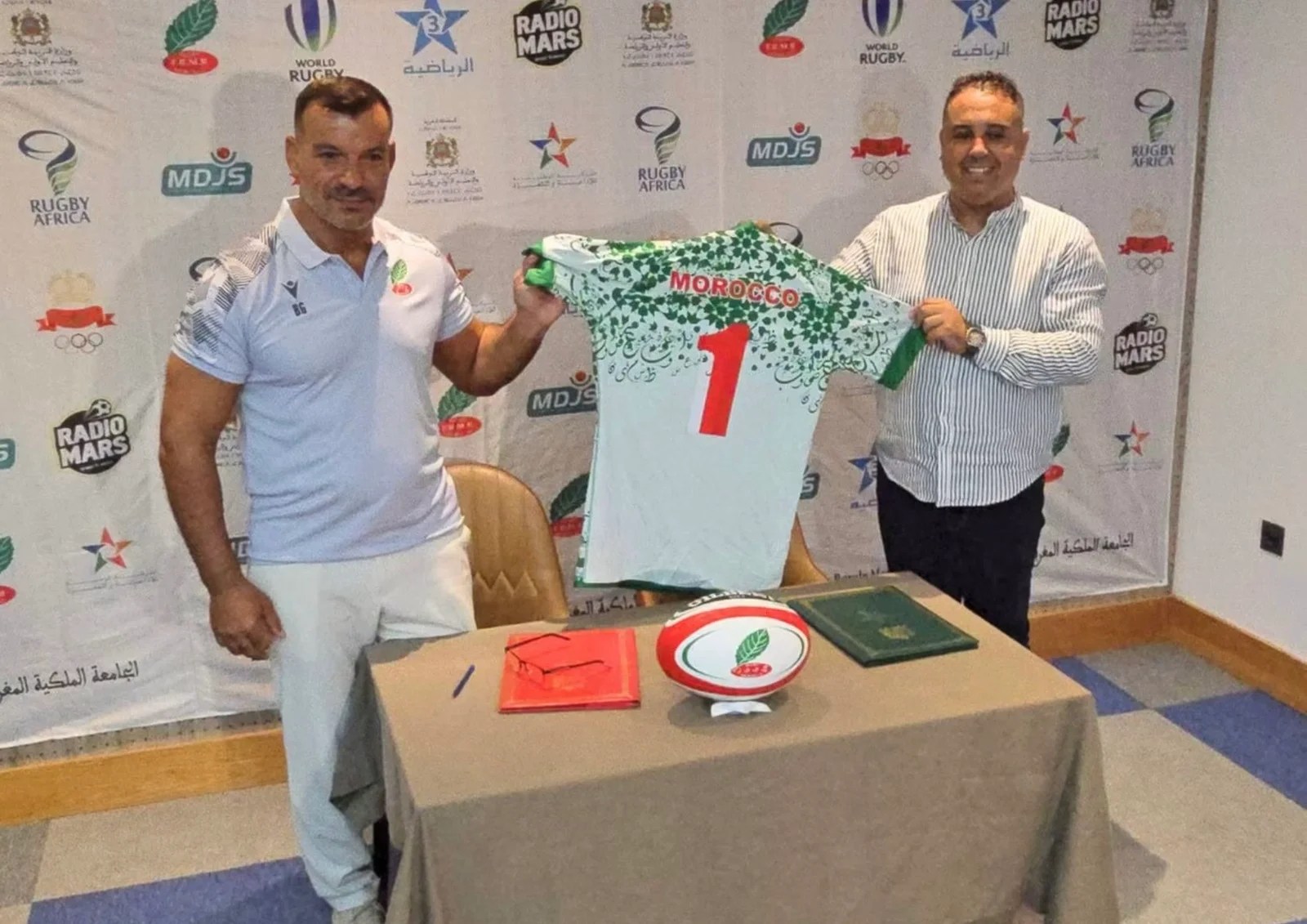 الجامعة الملكية تقدم بيرنار غوتا مدربا جديدا للمنتخب الوطني الجامعة الملكية تقدم بيرنار غوتا مدربا جديدا للمنتخب الوطني