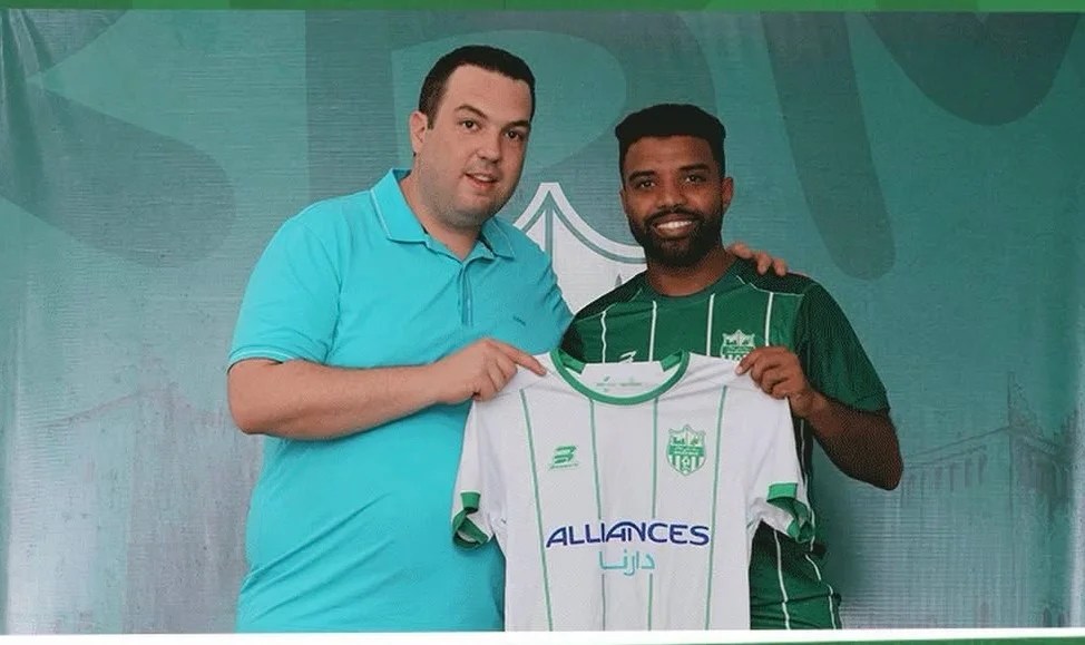 كريم فرحون يوقع في كشوفات رجاء بني ملال