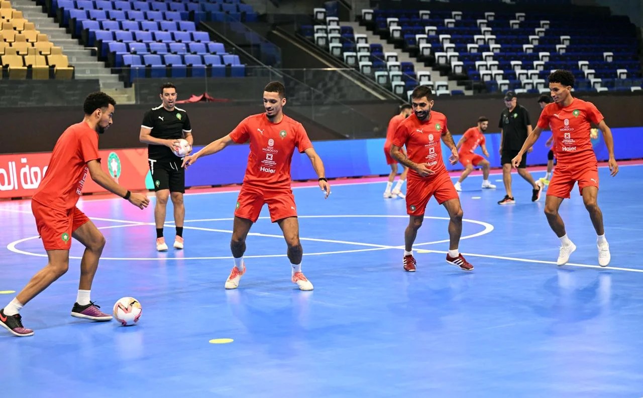 المنتخب الوطني ينهي استعداداته اليوم لمواجهة الجزائر