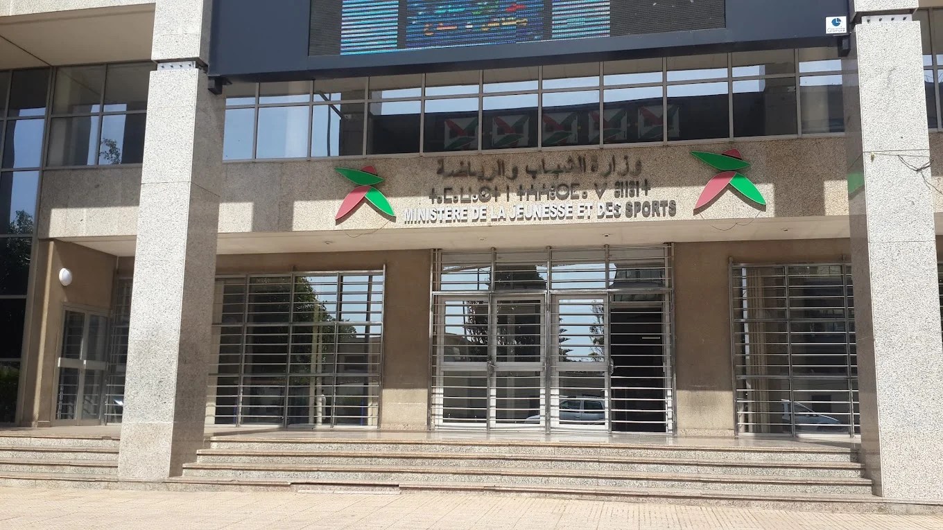 المنصوري تتجه إلى إعادة إحداث وزارة الرياضة والشباب