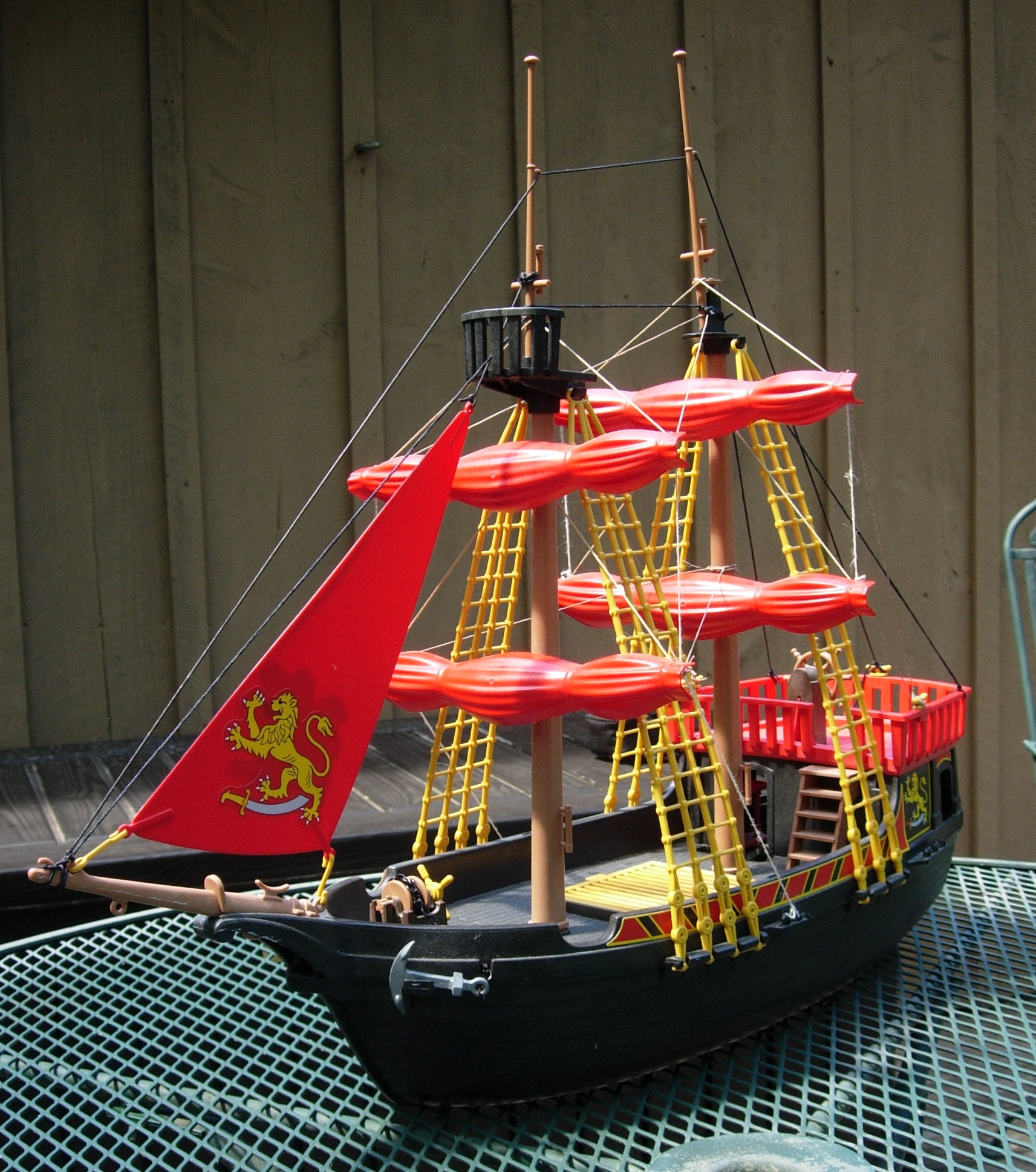toys r us pirate ship