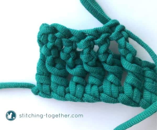 how-to-front-post-treble-crochet-and-back-post-treble-crochet-fptr
