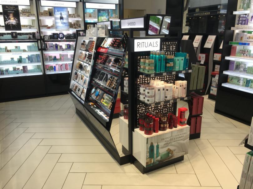 Tdg Sephora (Vari Brand) – Studio Fm Vetrine 607_x_810_jpg