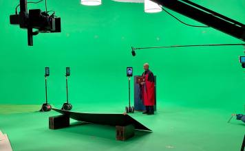 Dean-and-Robot-scaled.jpeg?resize=356%2C