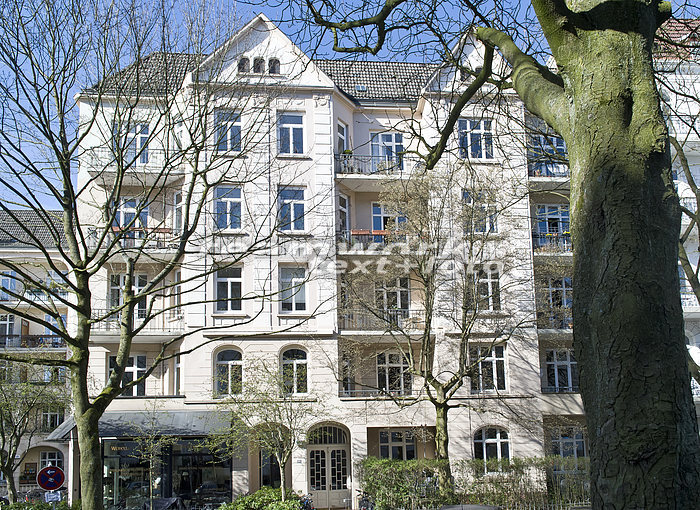 Das haus, in dem angela merkel in berlin wohnt, wird von polizisten bewacht. Ehemaliges Hamburger Wohnhaus Von Angela Merkel Teamwork Text Foto Detailansicht