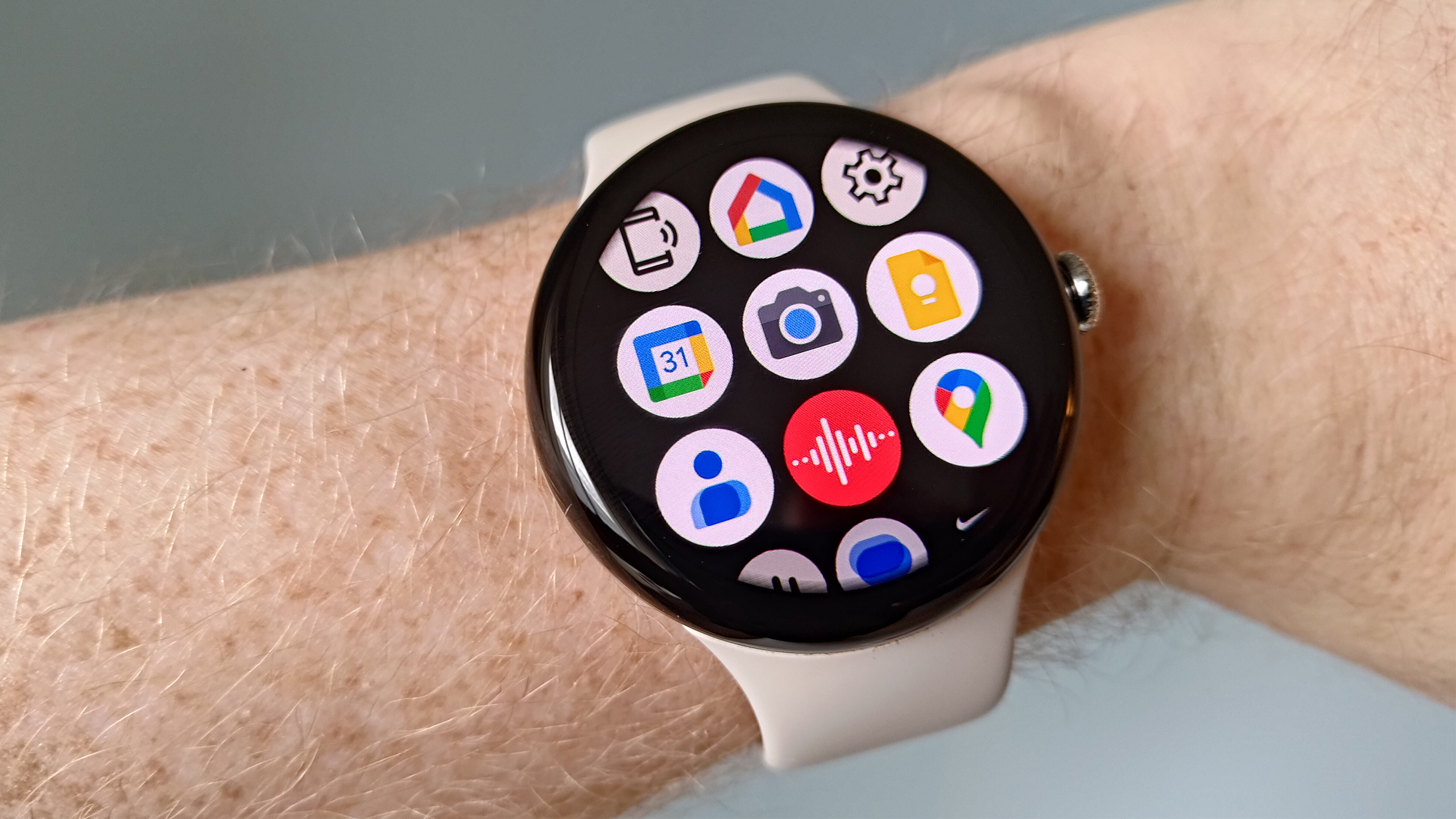Pixel Watch gets Android 15 with Mars Pixel Drop