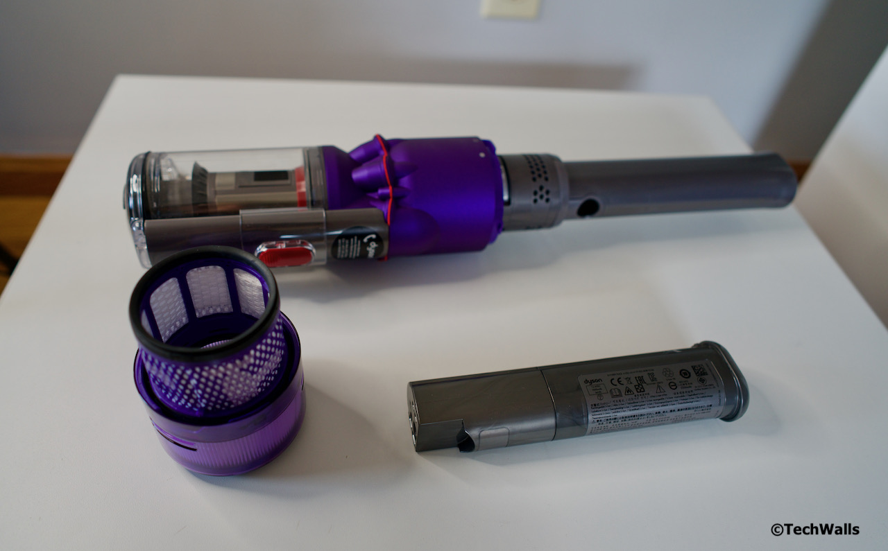 Dyson recommends the use of protective clothing, eyewear and materials when installing the docking station. Dyson Omni-Glide Cordless Vacuum Cleaner Review - You