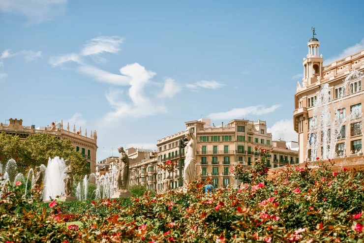 Be the first to discover secret destinations, travel hacks, and more. 1 Day In Barcelona Itinerary How To Make The Most Out Of 24 Hours The Geographical Cure