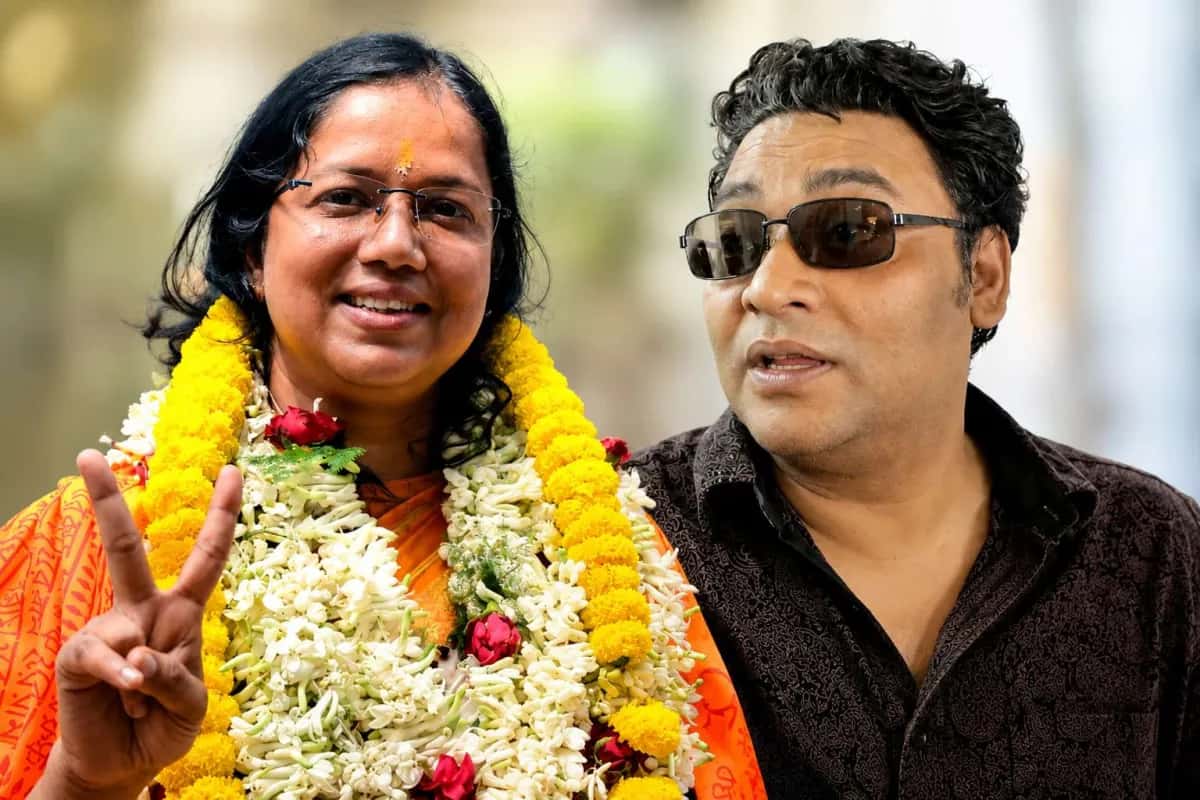 ইন্দ্রনীল সেনের চেয়ারে বসতে নারাজ নতুন মন্ত্রী পূর্ণিমা, দায়িত্ব নিয়েই সরালেন ঘরের আসবাবপত্র – এবেলা