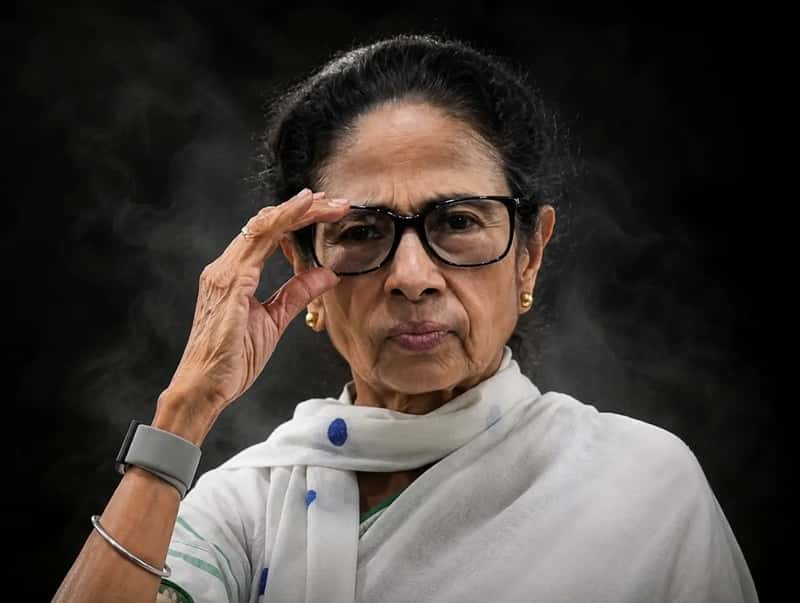 ভাঙনের মুখে দল, তবুও ধর্মতলাতেই একুশে জুলাই পালন, চিঠি গেল কলকাতা পুলিশে – এবেলা