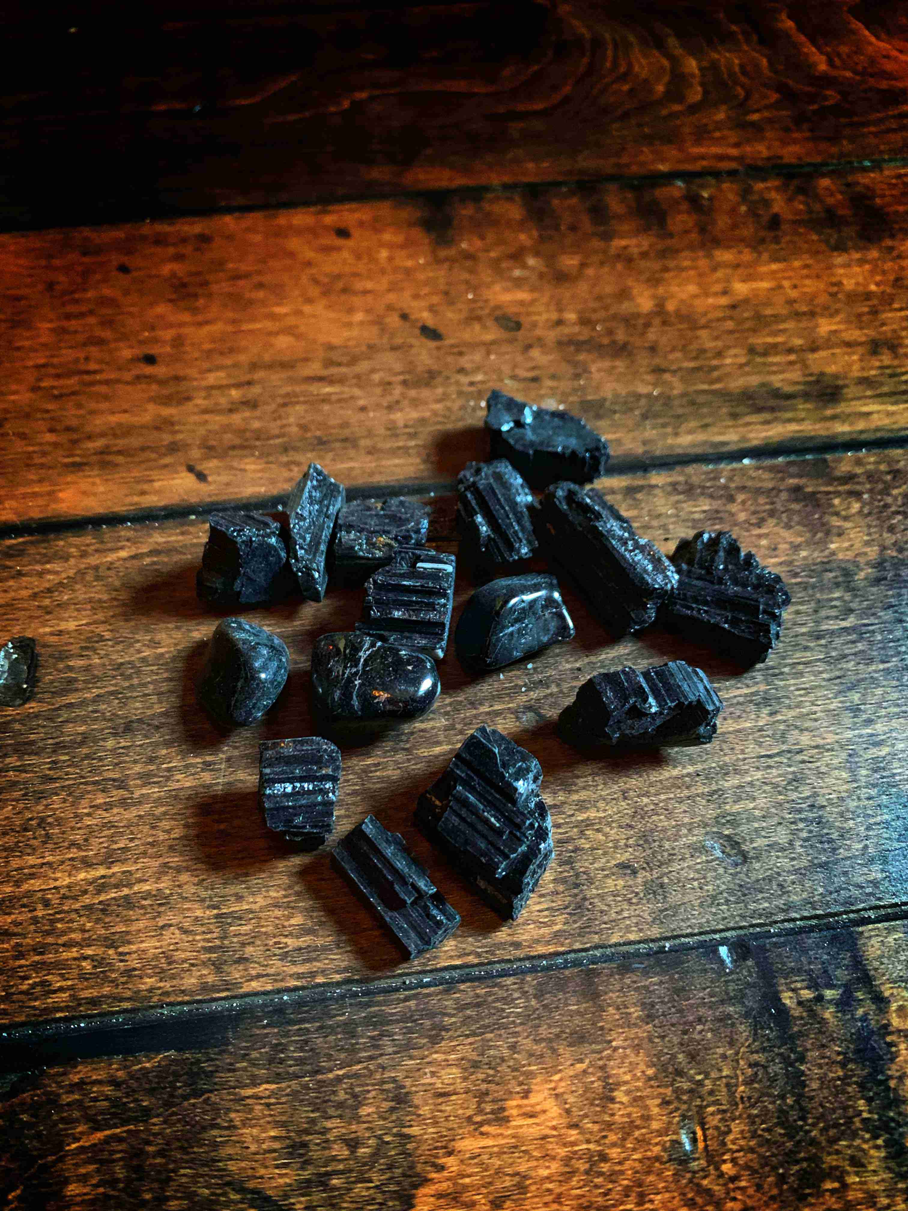 Tourmaline Raw | TheWitchery.Ca