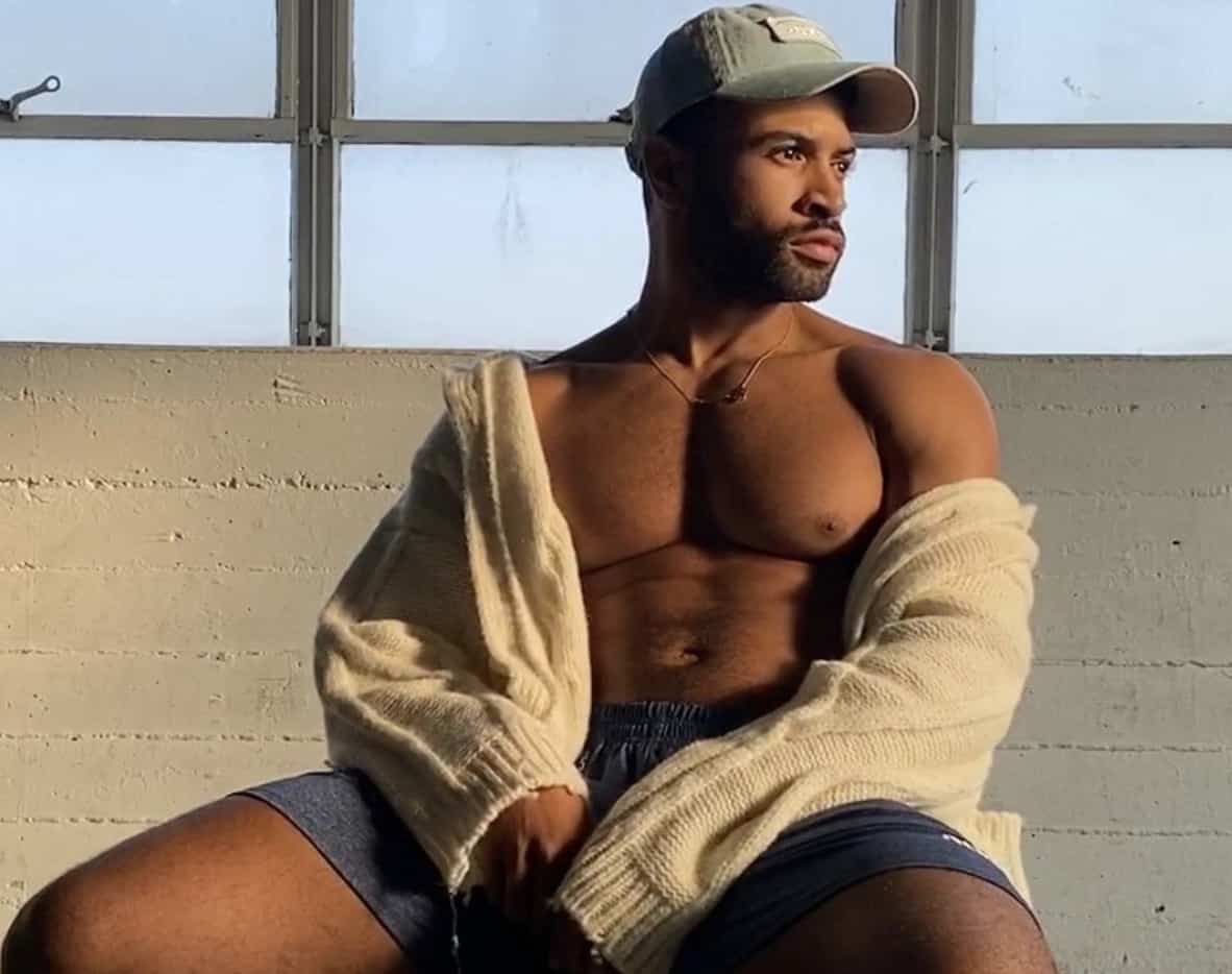 Stacey Abrams, James Comey, WHO, Brendon Urie, Julian Assange, Uganda, Catholic Prep School, Justin Bieber: HOT LINKS - Vimarsana News