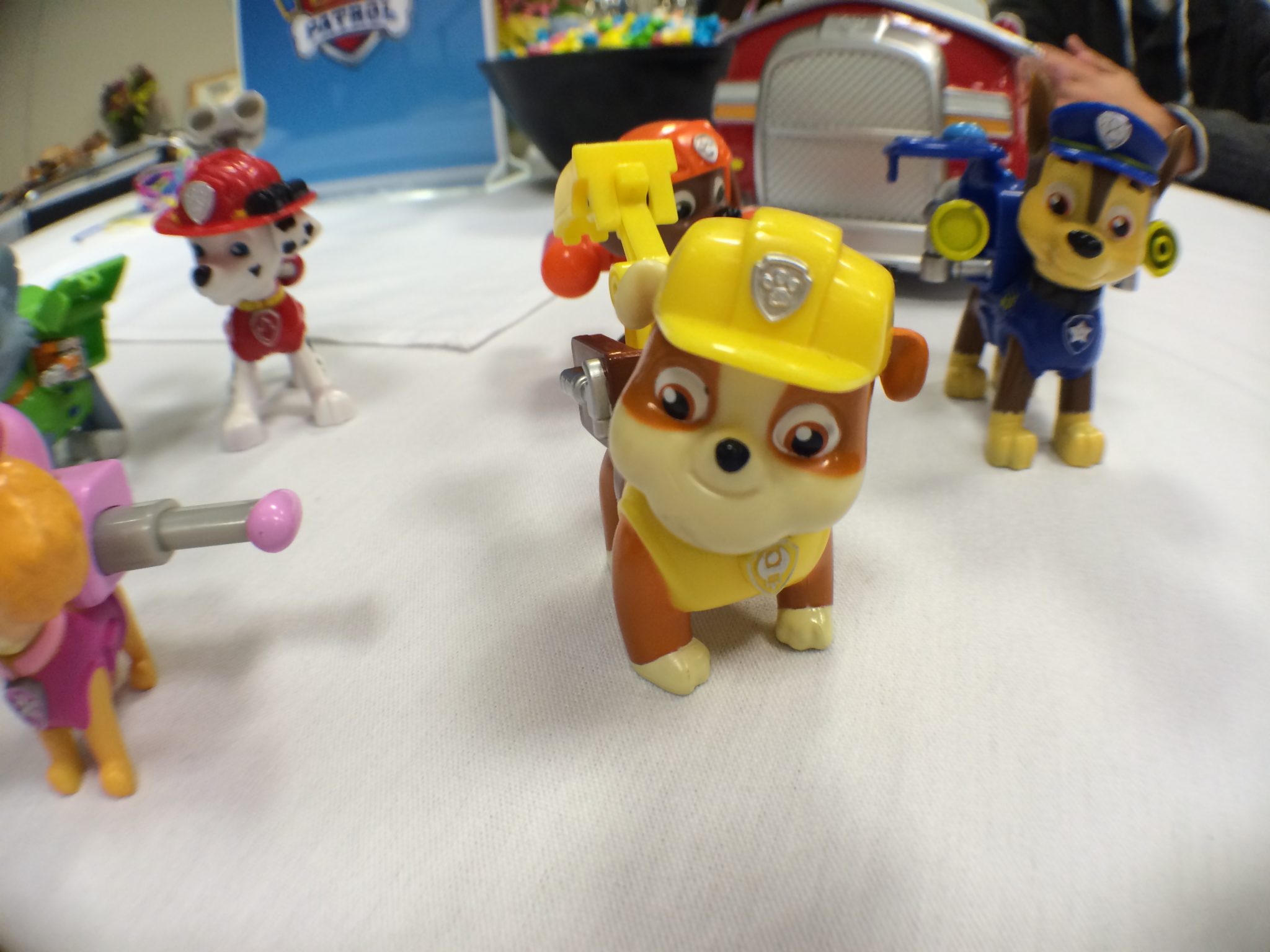 Sep 24, 2021 · angelina jolie fans go wild. Rubble Paw Patrol Toys - ToyQueen.com