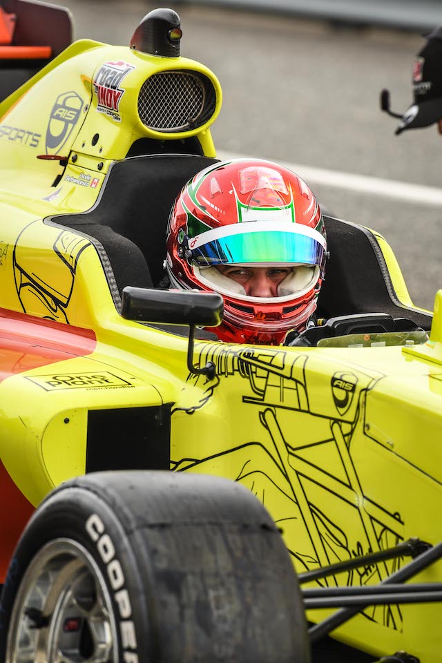 DeFrancesco goes wire to wire for 2nd career Indy Pro 2000 win cuts