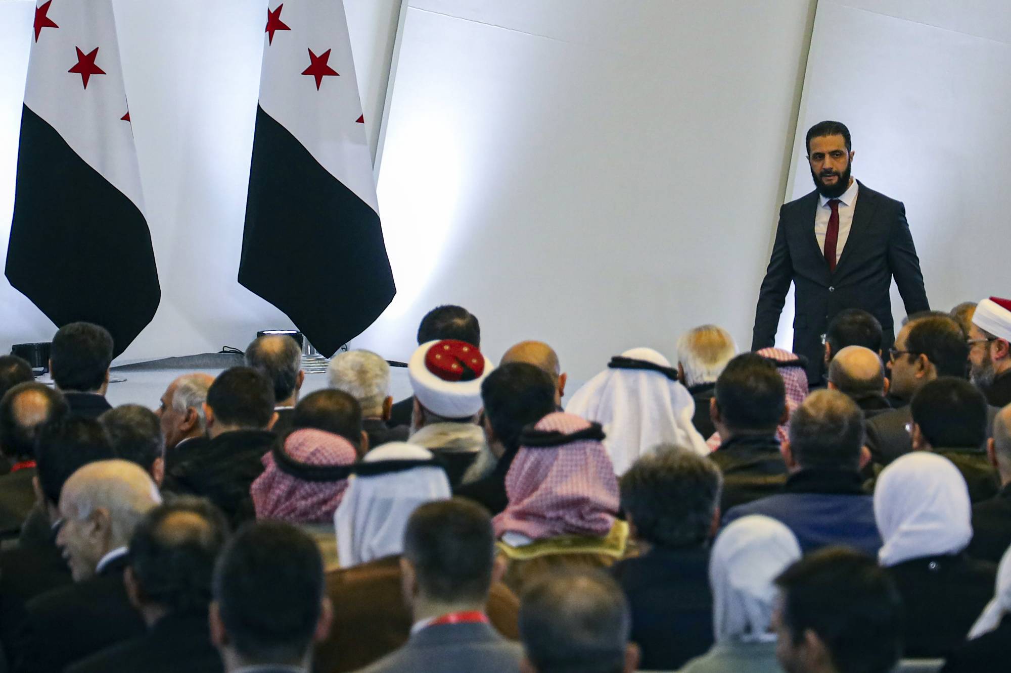 خارطة الطريق السياسية.. هل تملك سوريا آليات تنفيذ واقعية؟