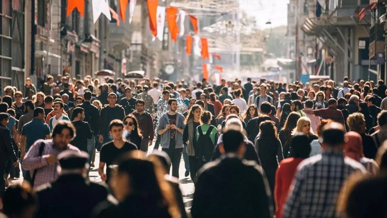 الميزة الديموغرافية المهدورة.. كيف يمكن تحويل كثافة الشباب في تركيا إلى قوة؟ (باحثة)