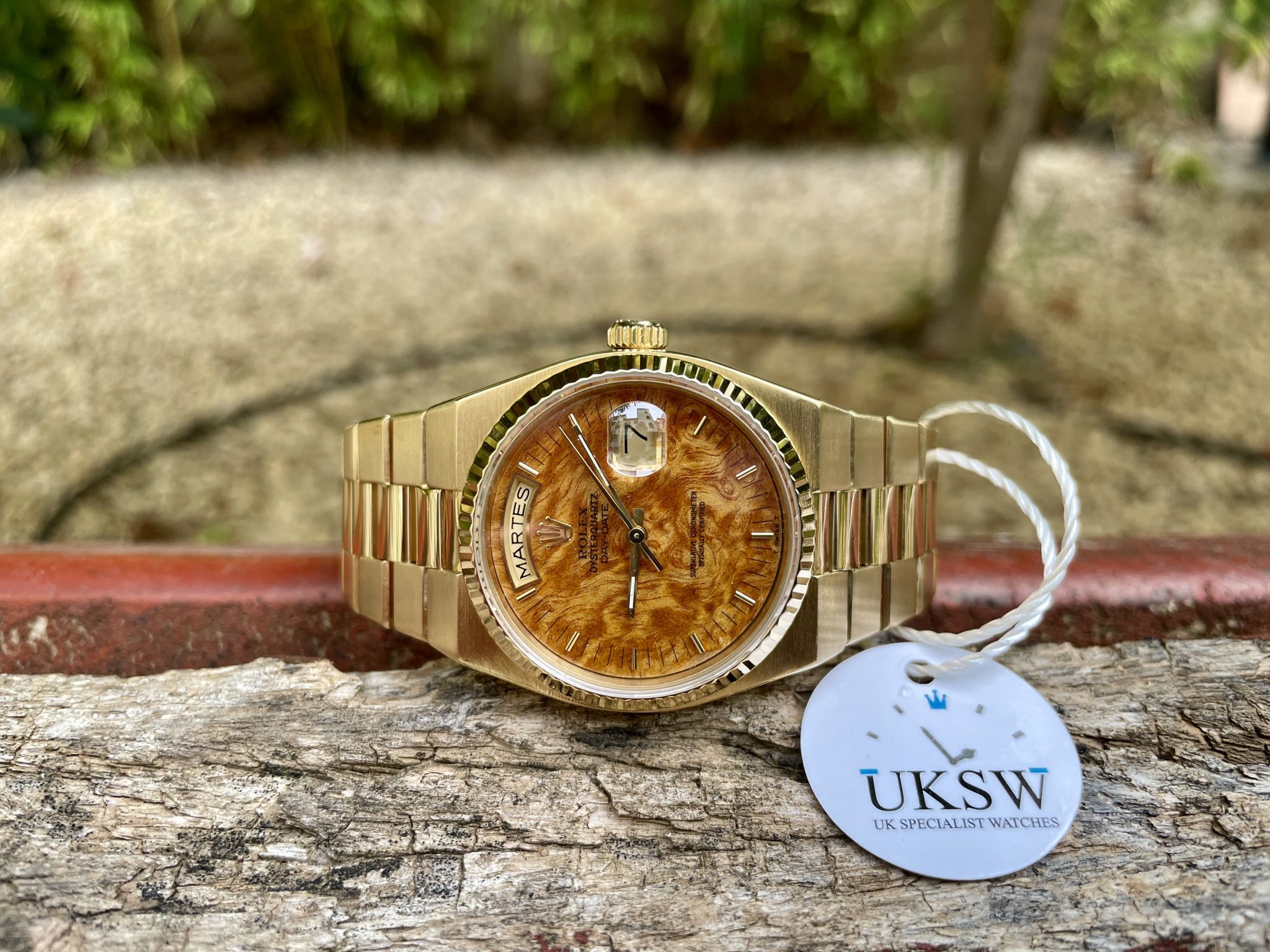 Rolex Day Date Oysterquartz 18ct Gold Rare Wood Dial 19018 Vintage 1981 Uk Specialist Watches