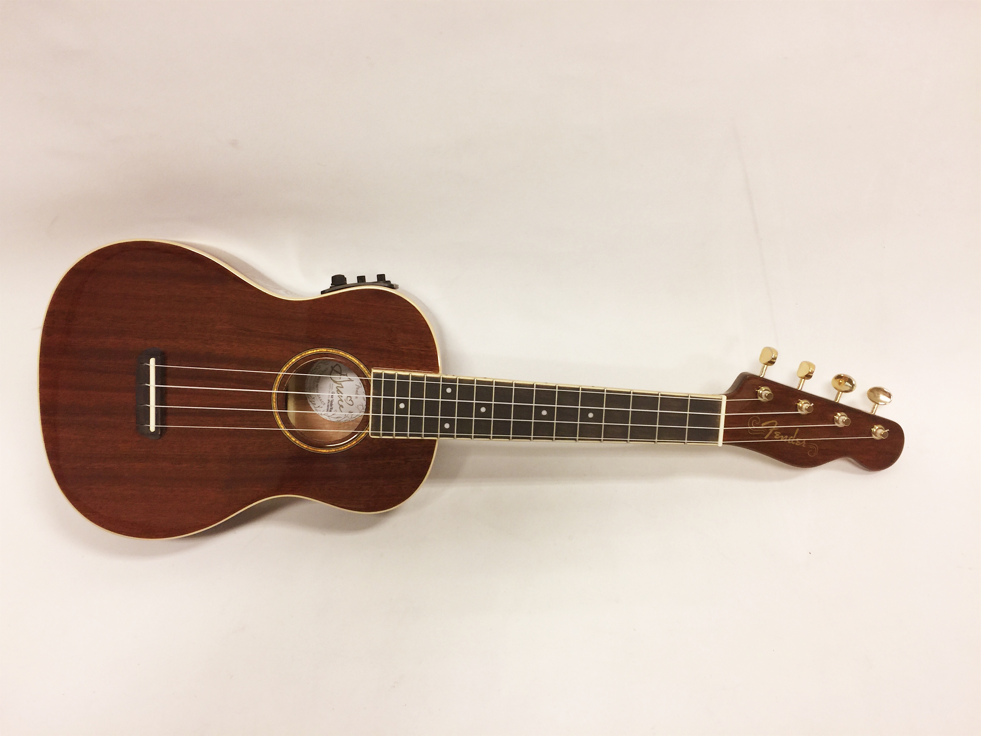 First Look Fender’s new Grace VanderWaal Signature Ukuleles Ukulele