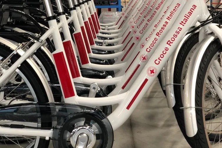 Covid 19, La Croce Rossa Viaggia Sull' E-Bike Di Five - Vaielettrico 503_x_754_jpg