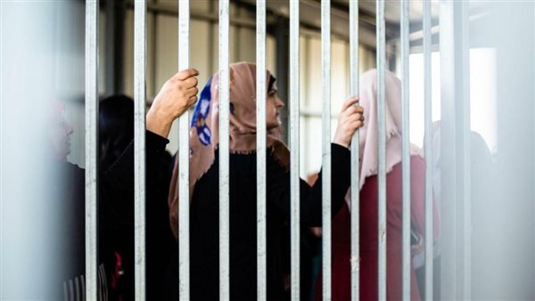 أسيرة فلسطينية محررة تكشف ماذا حدث للأسيرات داخل سجون الاحتلال بعد طوفان الأقصى أسيرة فلسطينية محررة تكشف ماذا حدث للأسيرات داخل سجون الاحتلال بعد طوفان الأقصى