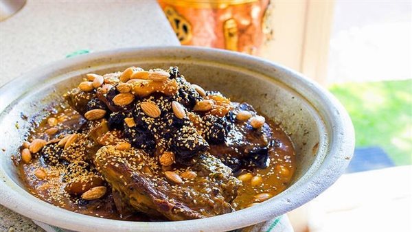 طريقة عمل طاجن اللحم المغربى بالبرقوق، أكلة لذيذة ومميزة على الإفطار طريقة عمل طاجن اللحم المغربى بالبرقوق، أكلة لذيذة ومميزة على الإفطار