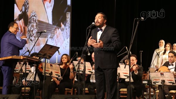 علي الحجار يكشف كواليس تعاونه مع الشريعي في الأيام (فيديو)
