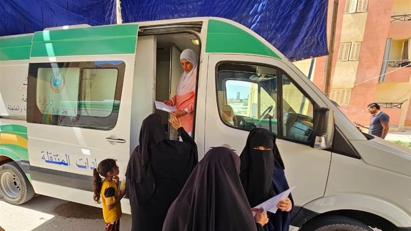 الكشف وتوفير العلاج المجاني لـ 556 مواطنا خلال قافلة طبية بالعريش