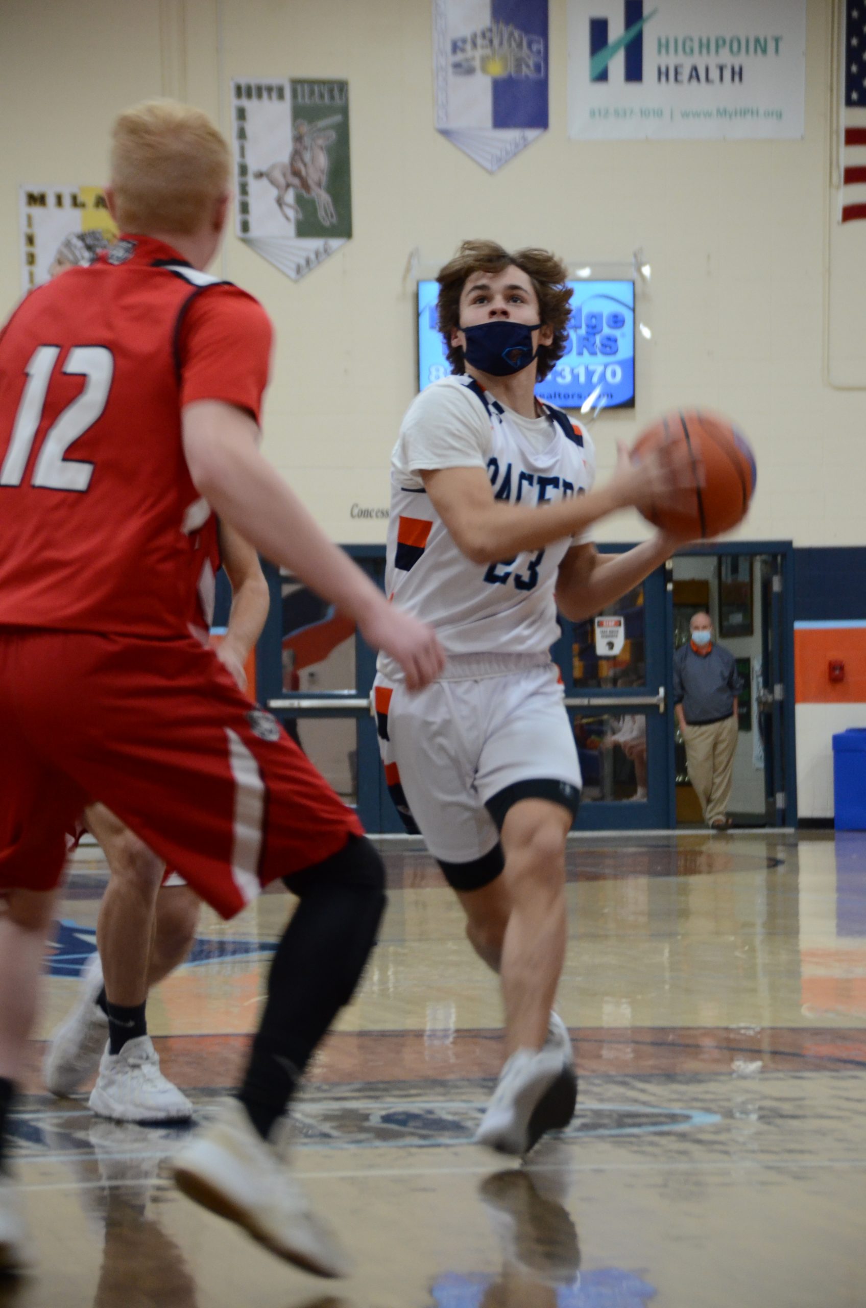 Pacers open and close with big runs to defeat Crothersville - Vimarsana News