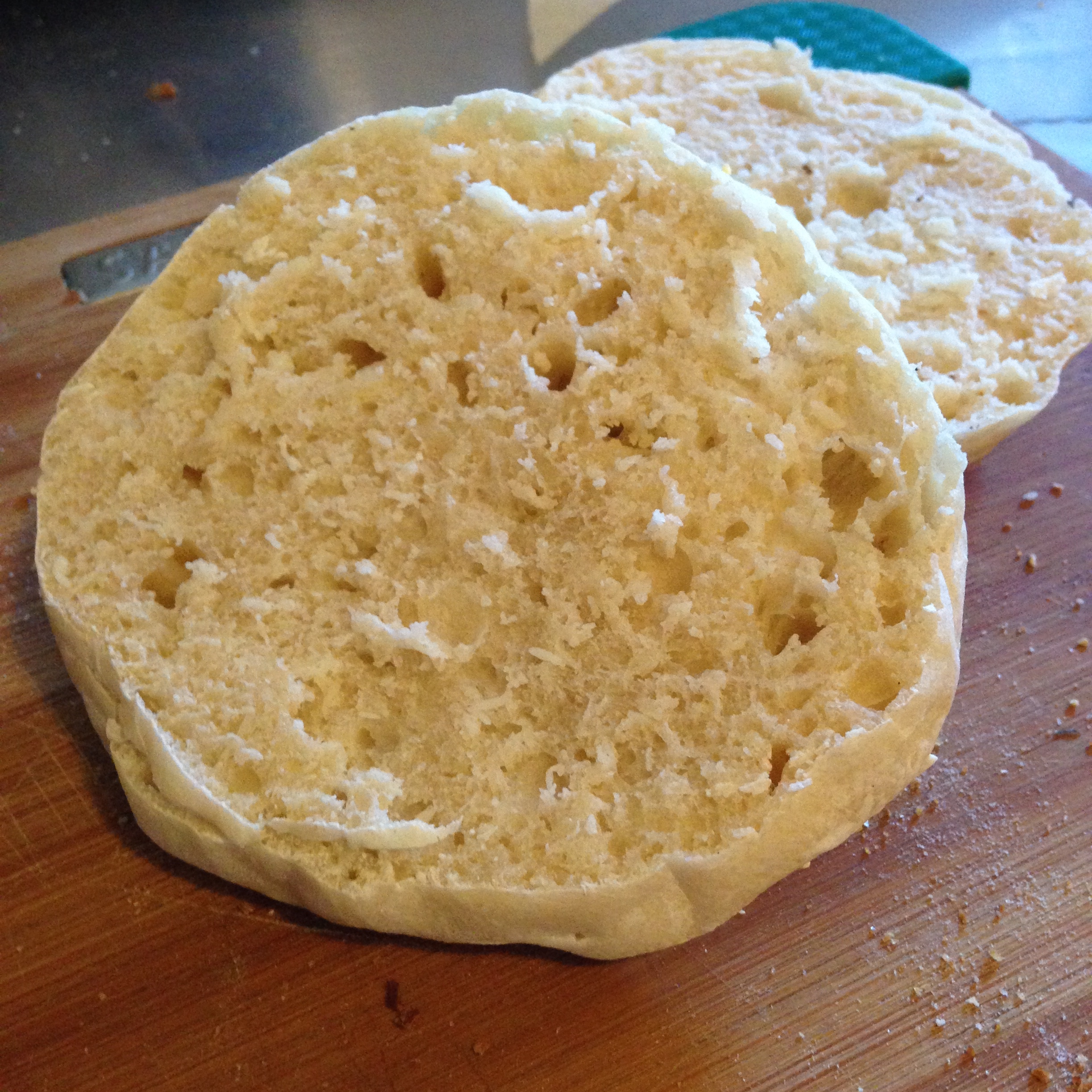 Easy recipe for delicious sourdough English muffins