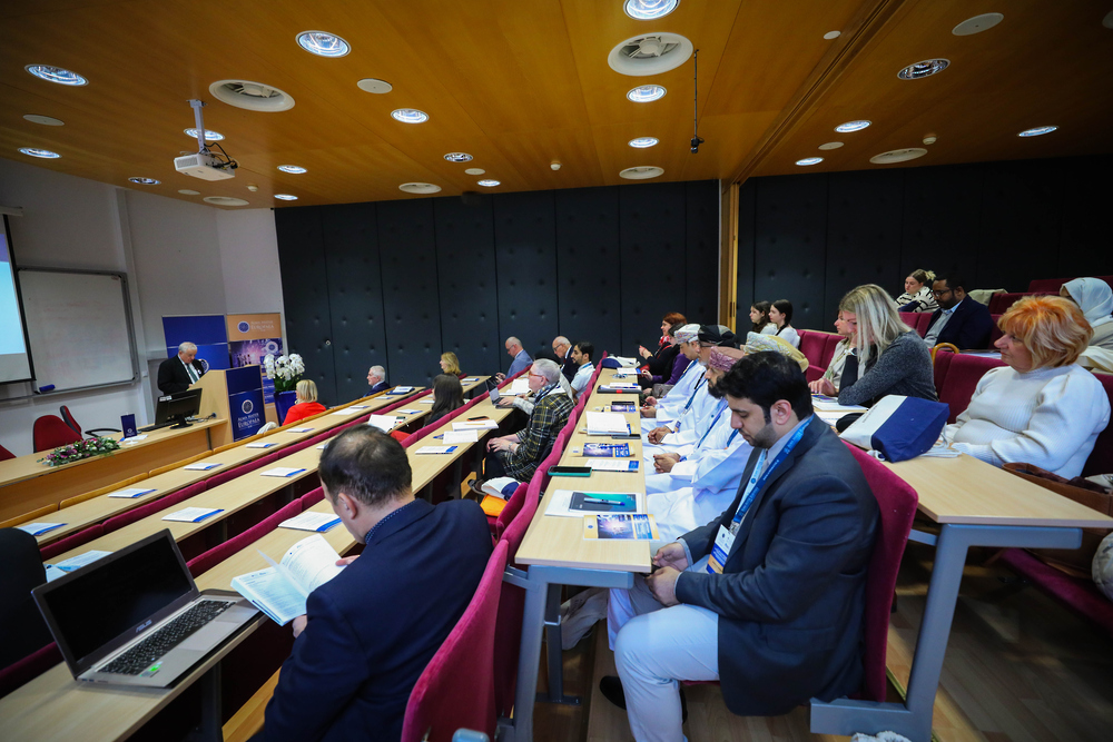 مشاركة عُمانية في مؤتمر الأيام الارشيفية بإيطاليا وسلوفينيا مشاركة عُمانية في مؤتمر الأيام الارشيفية بإيطاليا وسلوفينيا