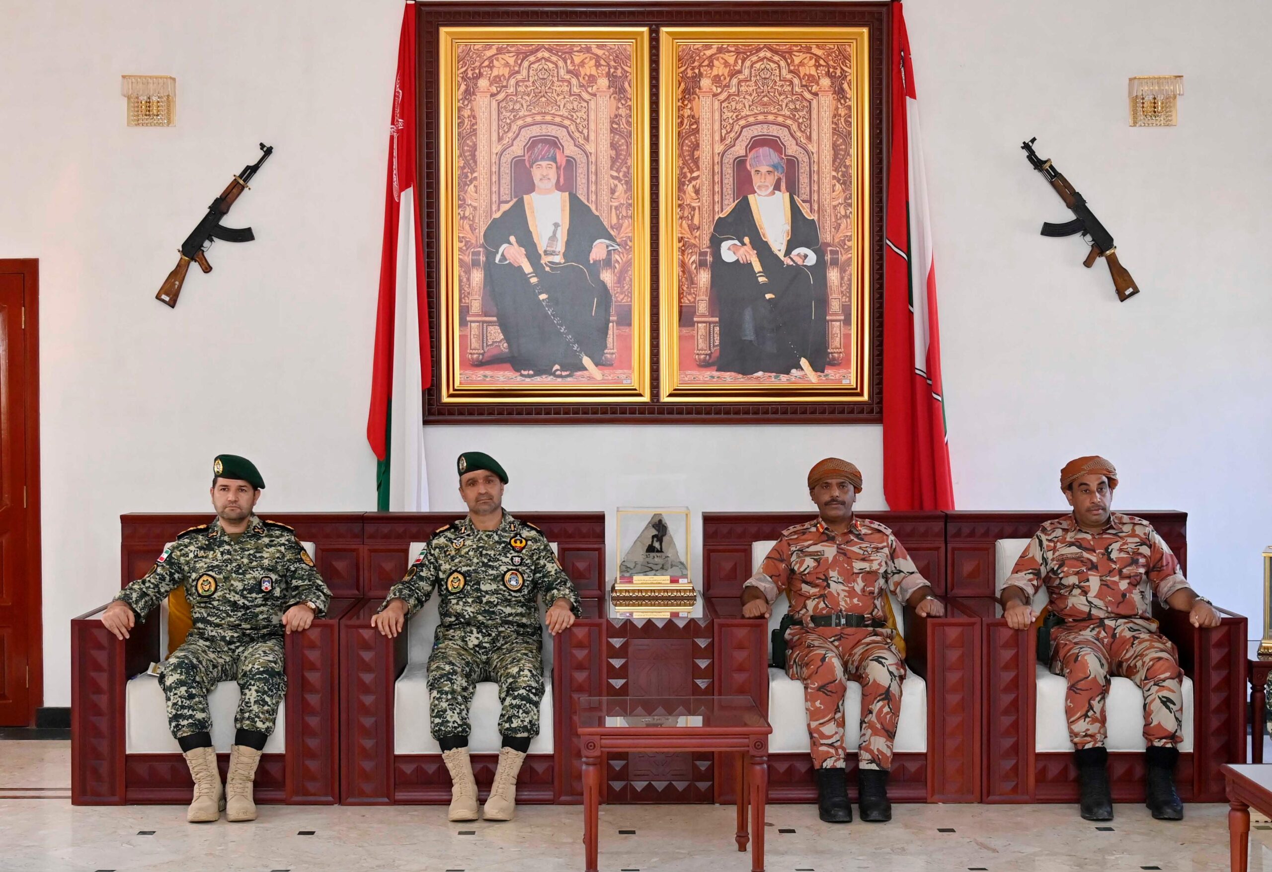 (صقور الجبل/1).. بدء التمرين العسكري العُماني الإيراني المشترك (صقور الجبل/1).. بدء التمرين العسكري العُماني الإيراني المشترك