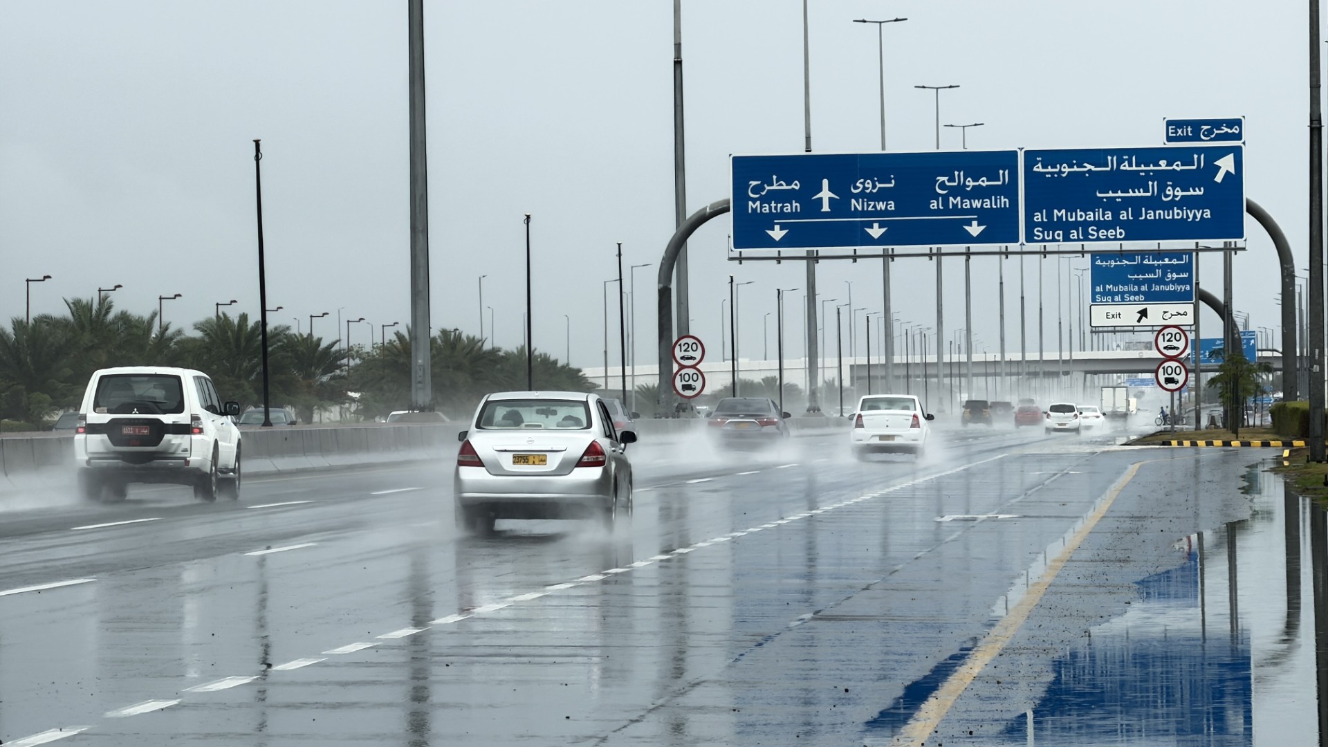 استمرار الأمطار الرعدية الغزيرة الليلة.. وهدوء نسبي غدًا