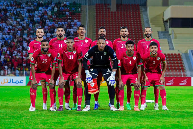 الاتحاد العماني لكرة القدم يبحث طلبي إقامة مباراتين تجريبيتين مع الأحمر