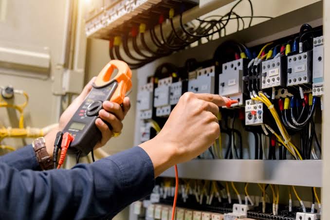 هيئة تنظيم الخدمات العامة تستعرض منجزاتها ومؤشرات الأداء وخططها المستقبلية